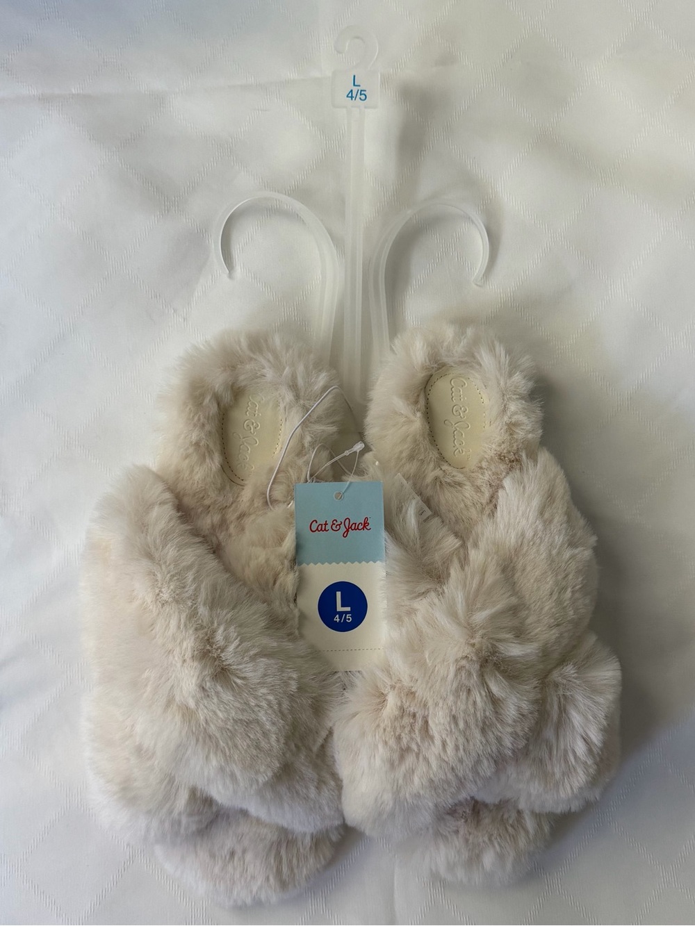 Cat & Jack Fuzzy Slippers (NWT) • Size: L (4/5)